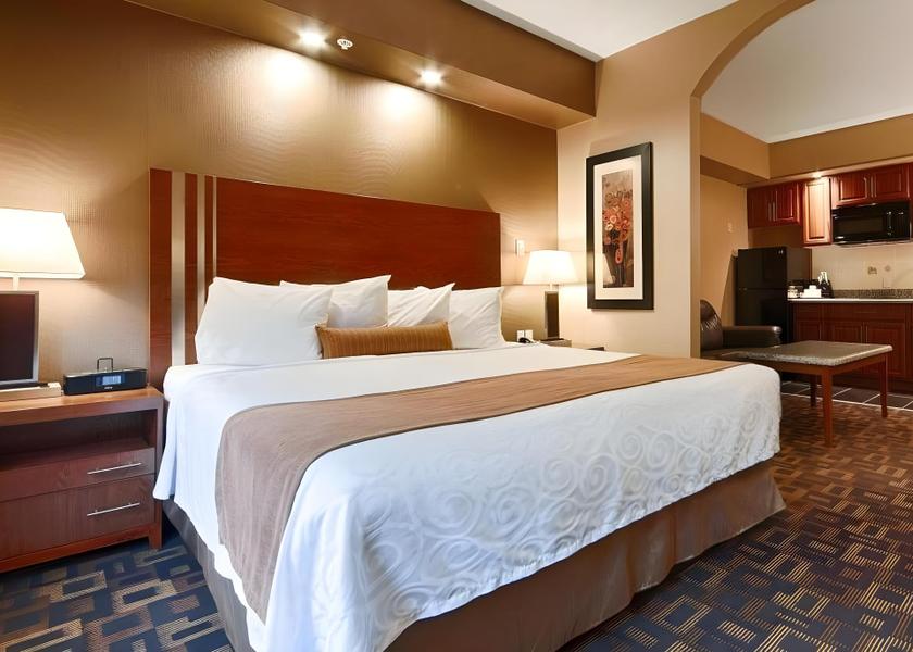 Alberta Redwater 1 King Bed, Efficiency, Non-Smoking