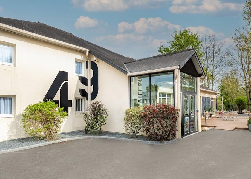 Pays de la Loire Les Ponts-de-Ce Exterior Detail