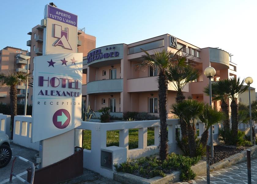 Marche Numana Facade