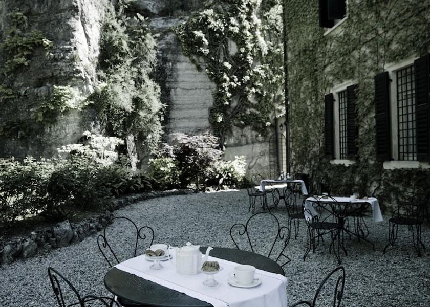 Veneto Grezzana Exterior Detail