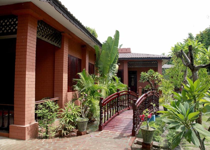 Mandalay Region Nyaung-U Porch