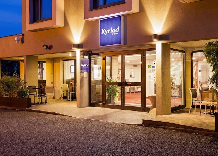 Grand Est Lingolsheim Exterior Detail