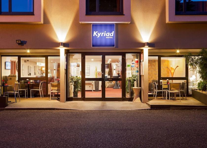 Grand Est Lingolsheim Exterior Detail