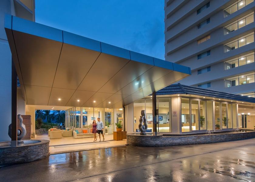 Queensland Whitsundays Interior entrance