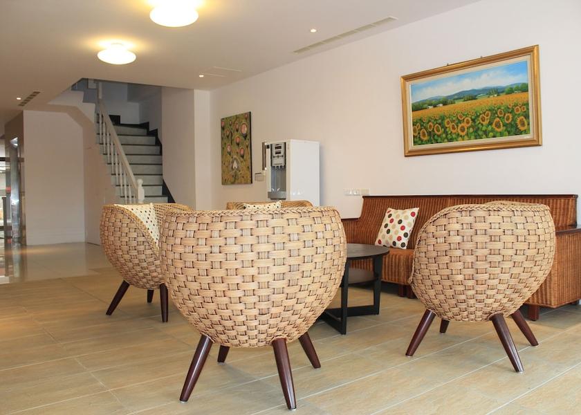  Kaohsiung Lobby sitting area