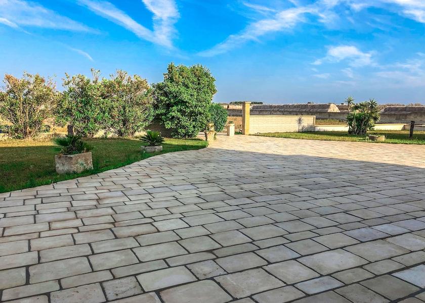 Puglia Nardo Entrance