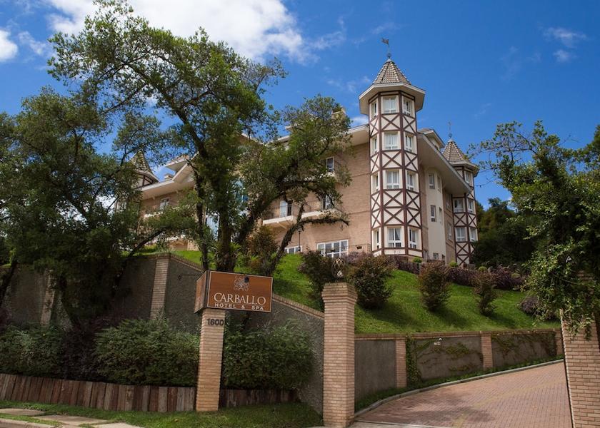 São Paulo State Campos do Jordão Front of property