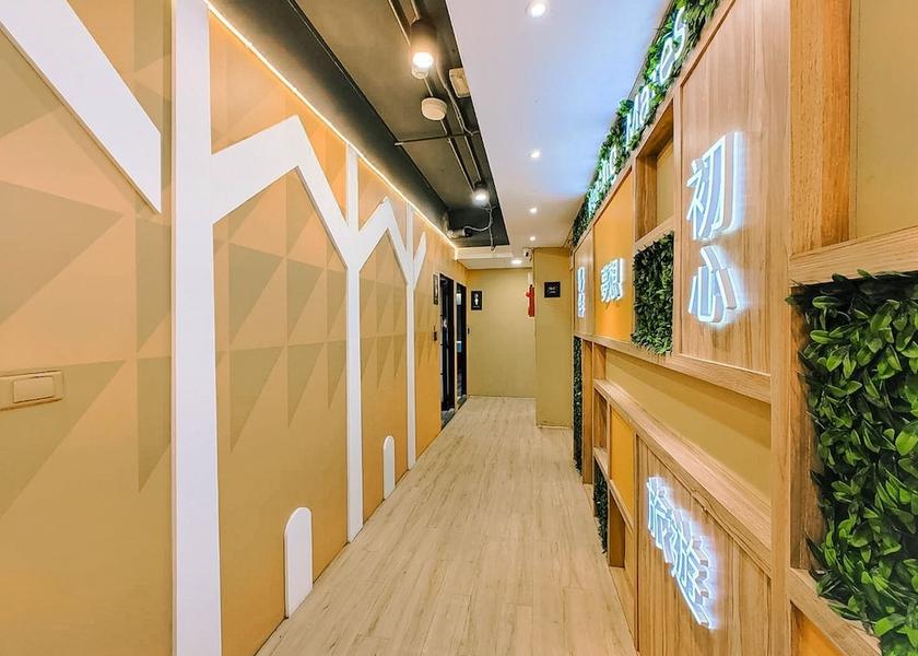  Taipei Hallway