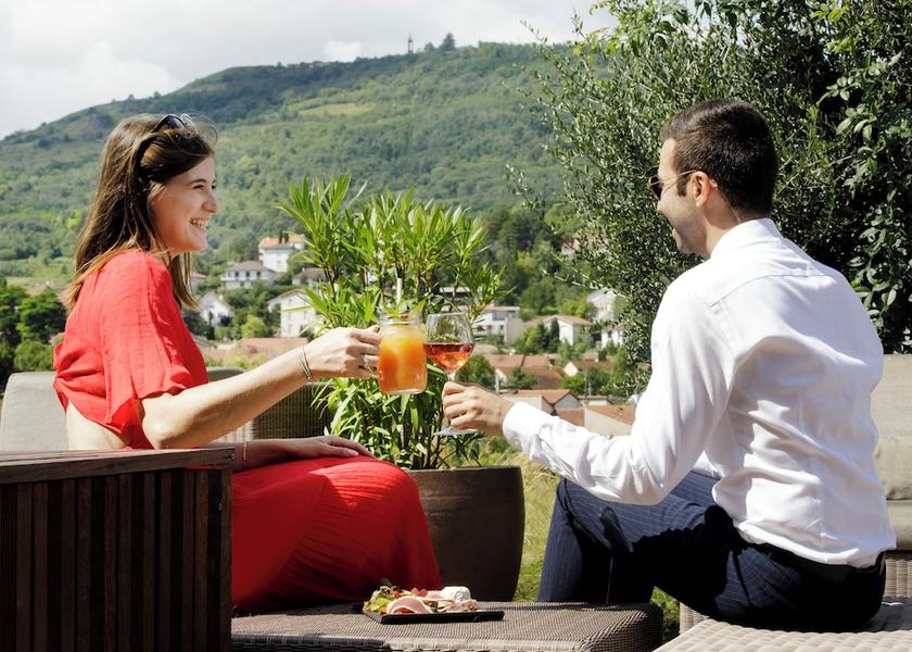 Auvergne-Rhone-Alpes Perignat-les-Sarlieve Terrace