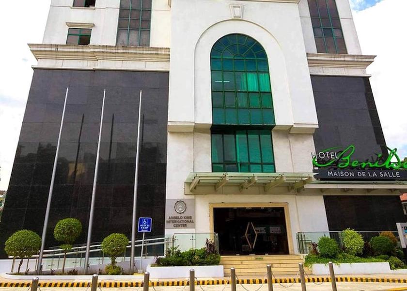  Manila Exterior Detail