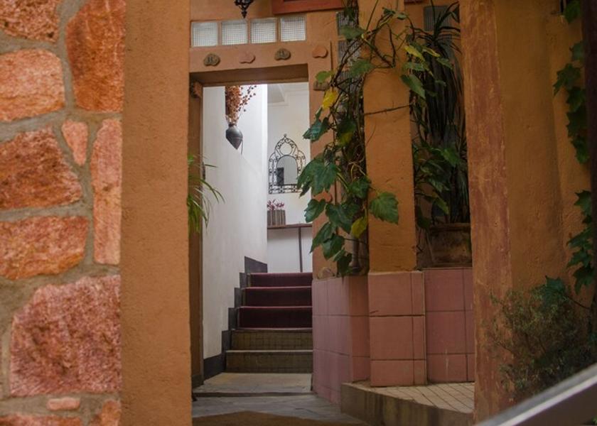  Antananarivo Courtyard