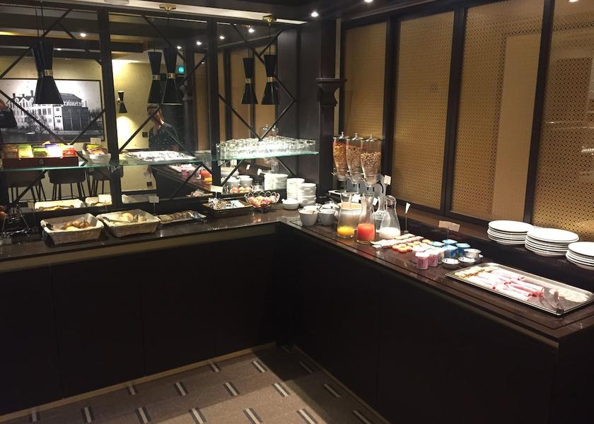 Ile-de-France Boulogne-Billancourt Breakfast Area