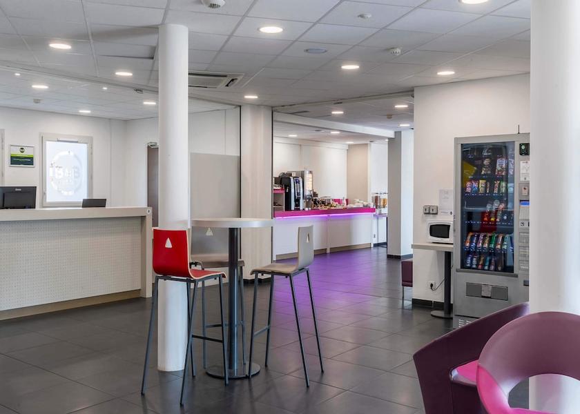 Grand Est Maizieres-la-Grande-Paroisse Lobby