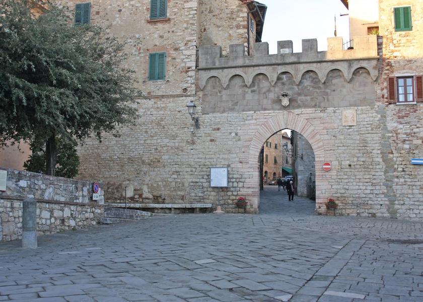 Tuscany Suvereto Exterior Detail