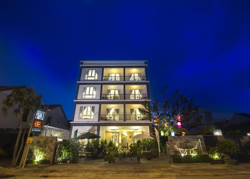 Quang Nam Hoi An Entrance