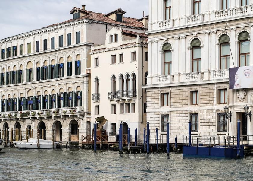 Veneto Venice Exterior Detail