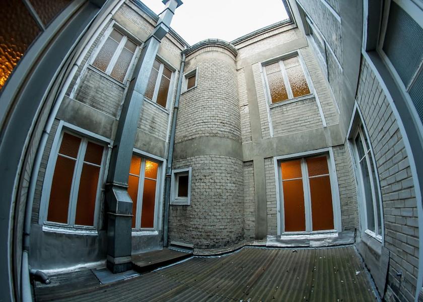 Grand Est Reims Property grounds