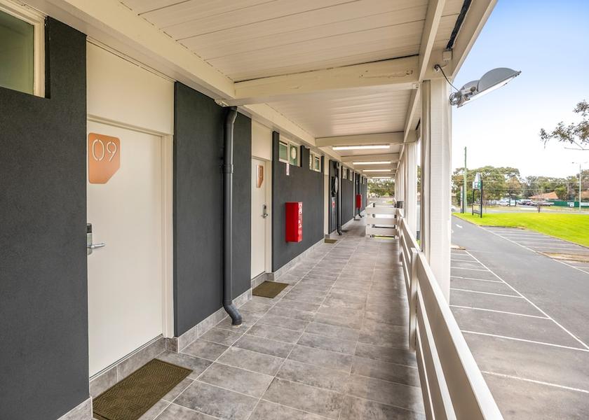 Victoria Melbourne Exterior