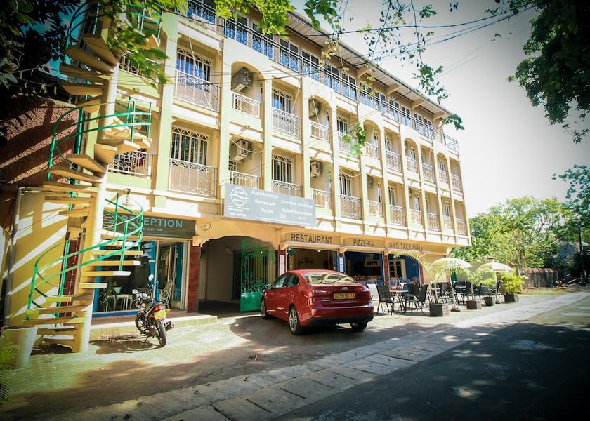 MU Mauritius Facade