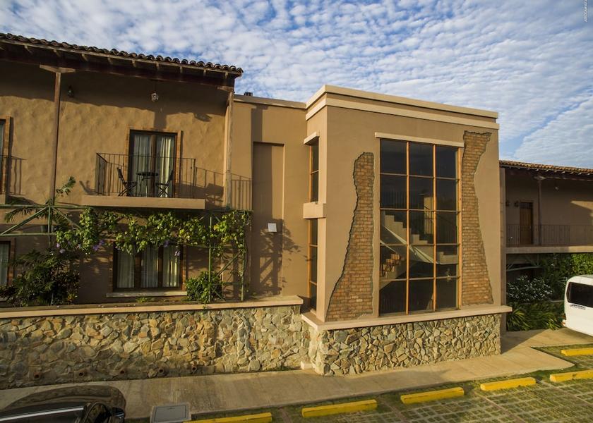 Herrera Chitre Facade