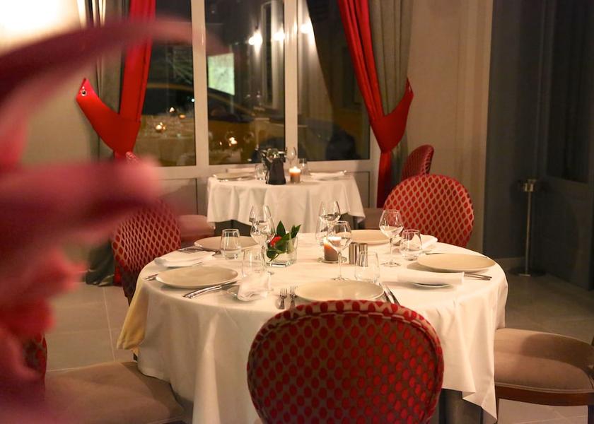 Normandy Saint-Hilaire-du-Harcouet Dining Area