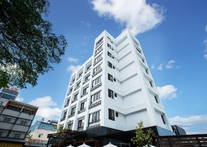Nantou County Yuchi Property grounds