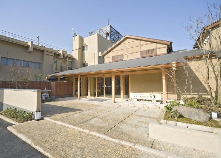 Nara Nara Property entrance