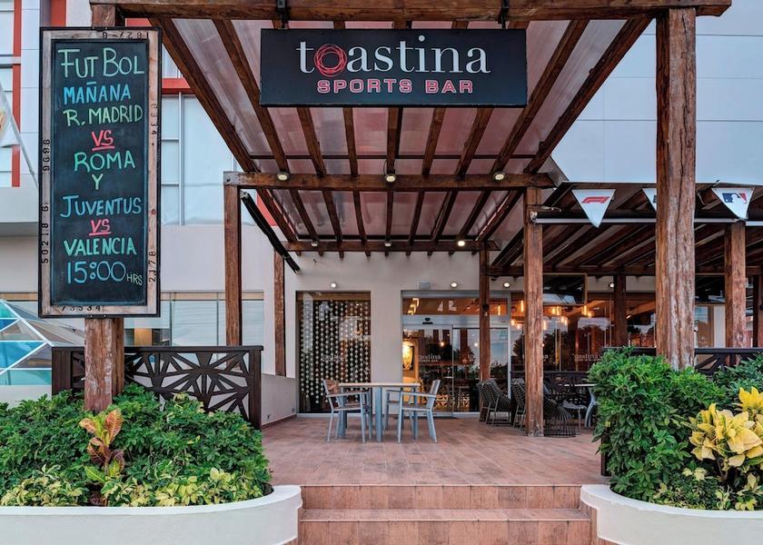 Quintana Roo Cancun Bar (on property)