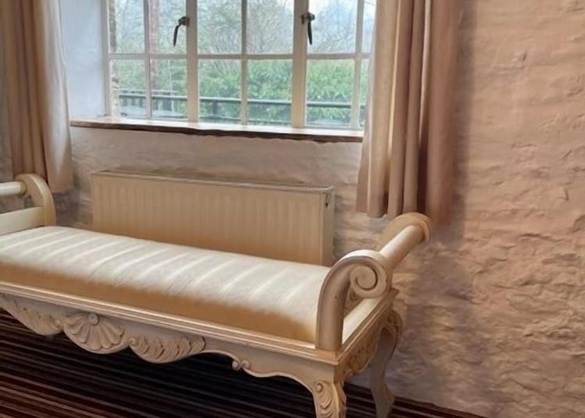 England Burford Room