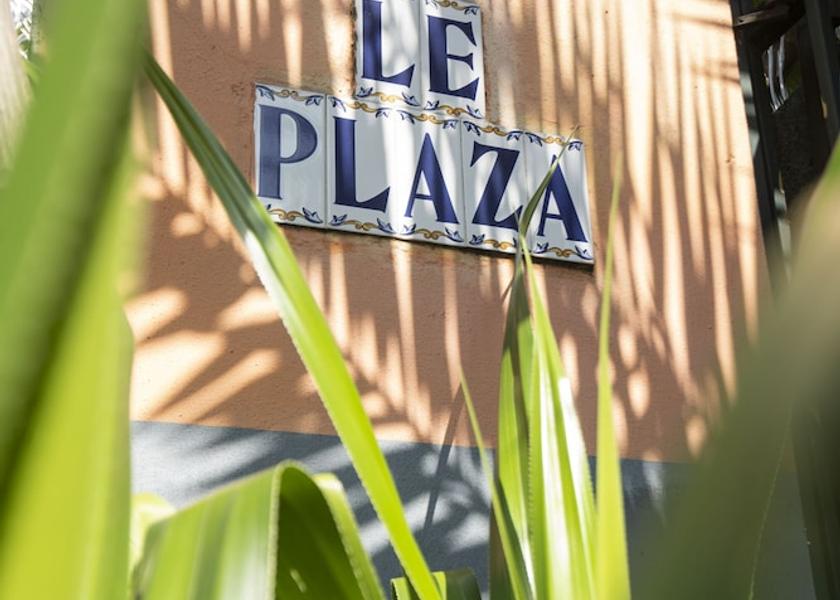  Port-au-Prince Facade