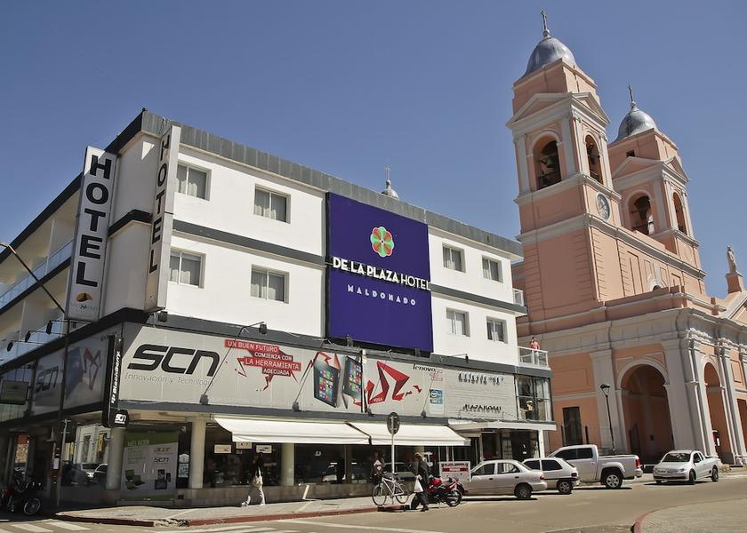 Maldonado Maldonado Exterior Detail