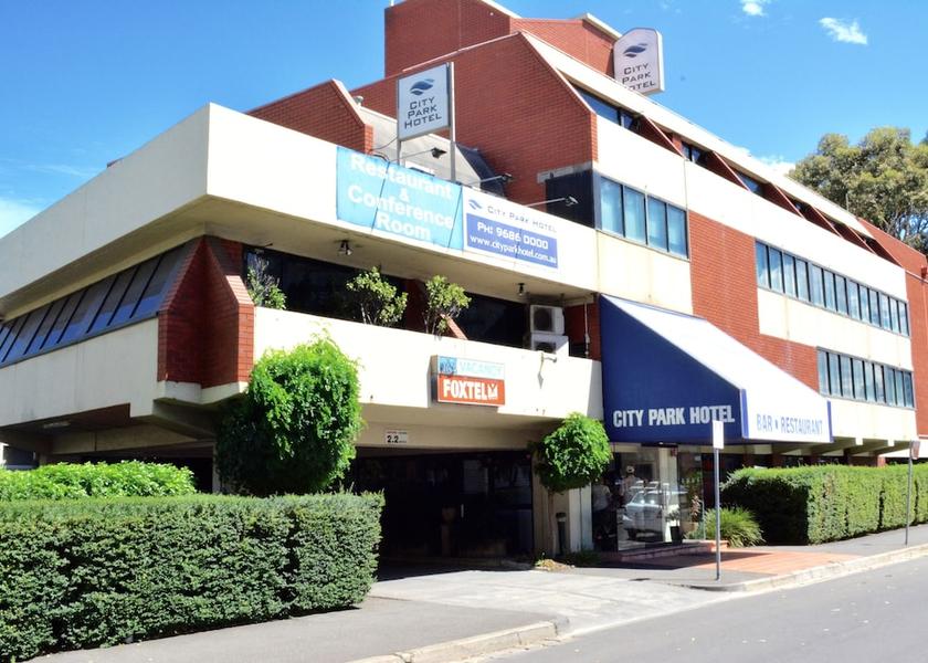 Victoria South Melbourne Exterior Detail