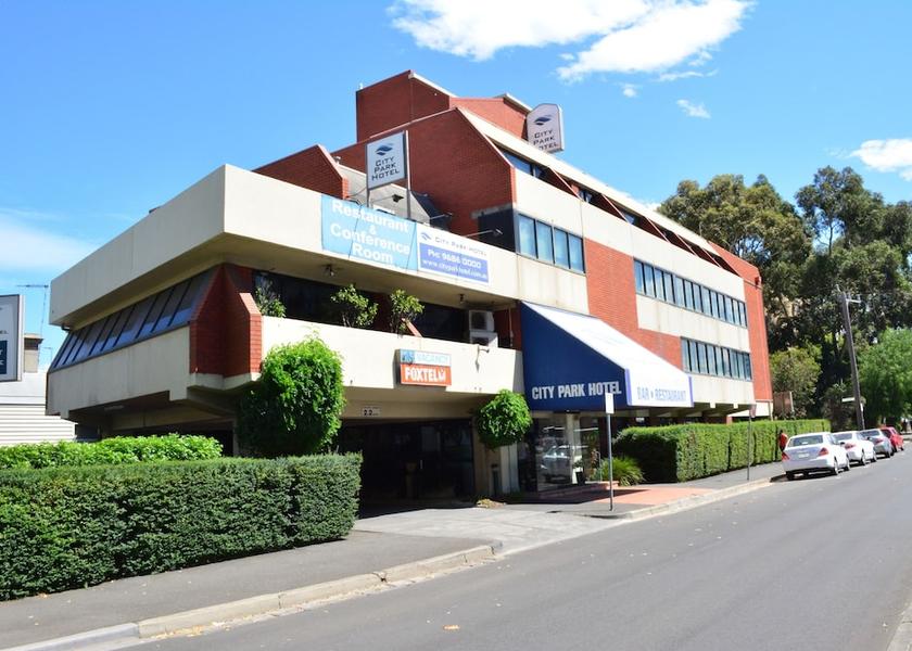 Victoria South Melbourne Exterior Detail