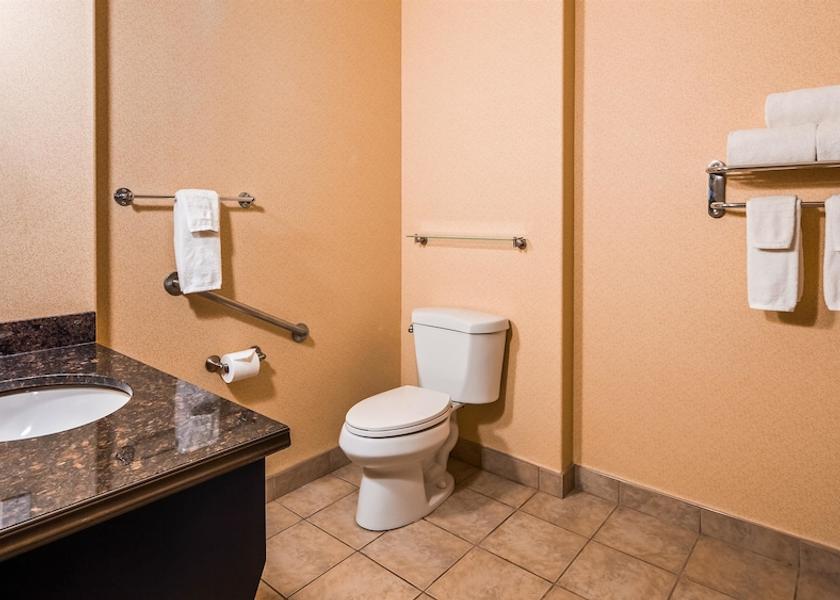 Saskatchewan Estevan Bathroom