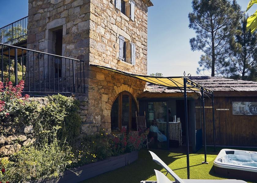 Auvergne-Rhone-Alpes Faugeres Exterior Detail