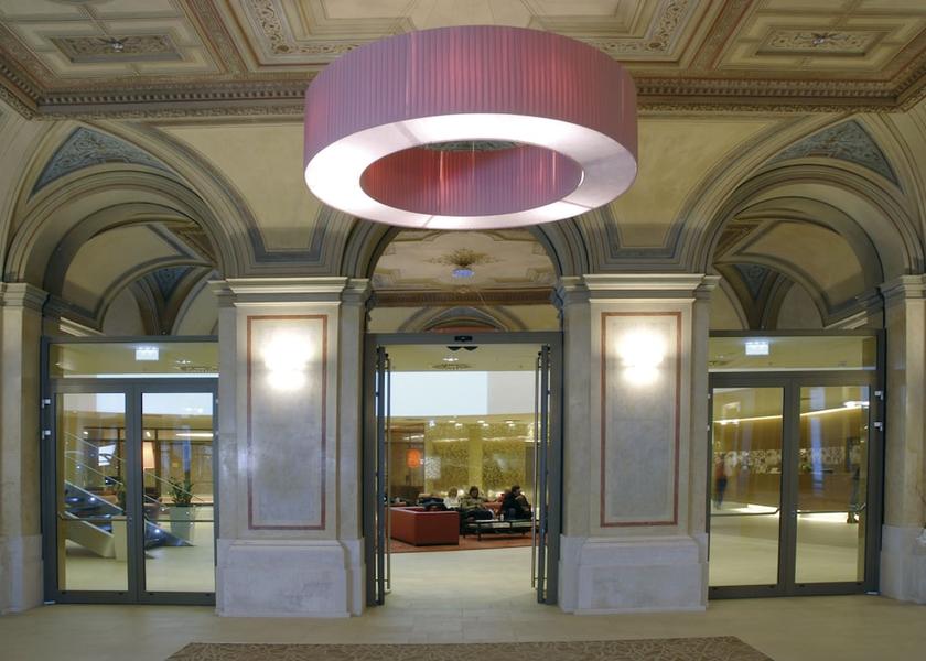 Vienna (state) Vienna Entrance