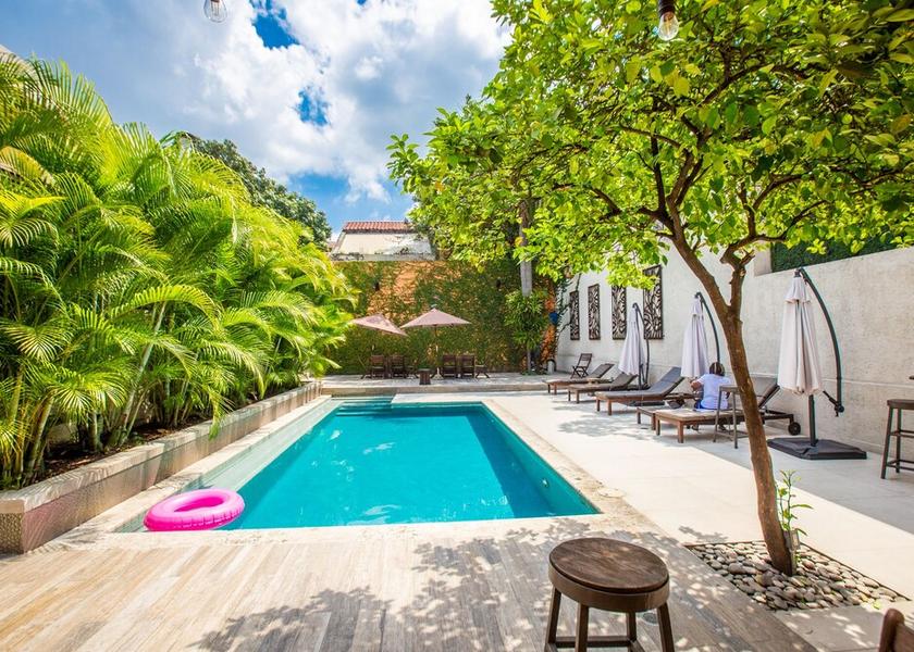  Petionville Exterior Detail