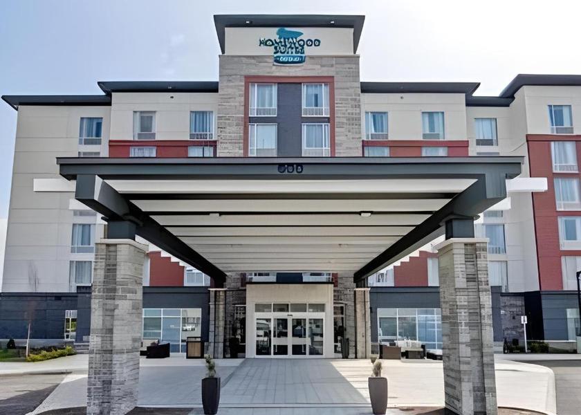 Ontario Ajax Hotel