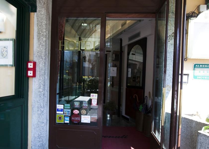 Lombardy Moltrasio Entrance