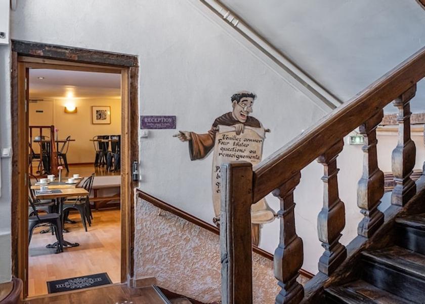 Centre-Loire Valley Montargis Lobby