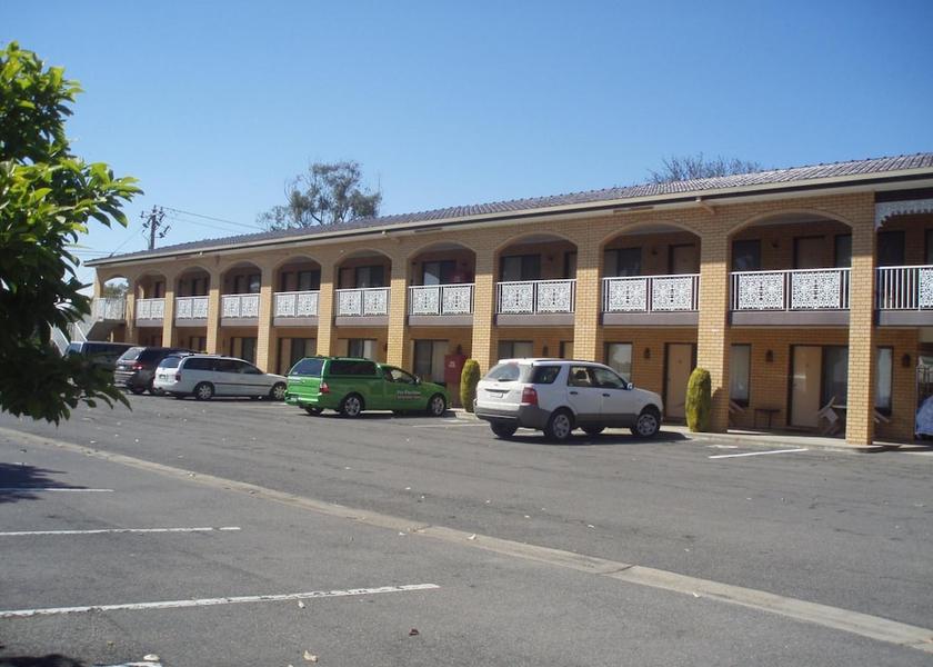 Victoria Yarrawonga Exterior Detail