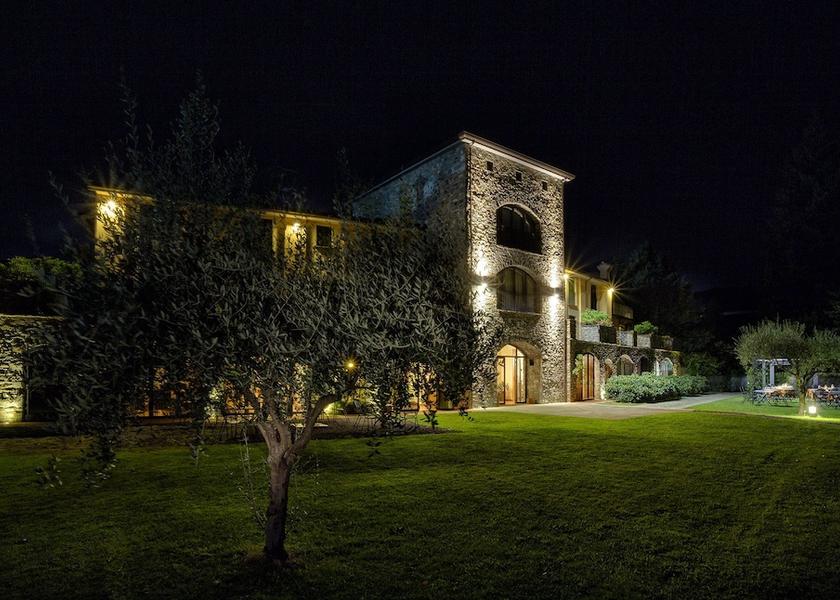 Tuscany Pontremoli Exterior Detail