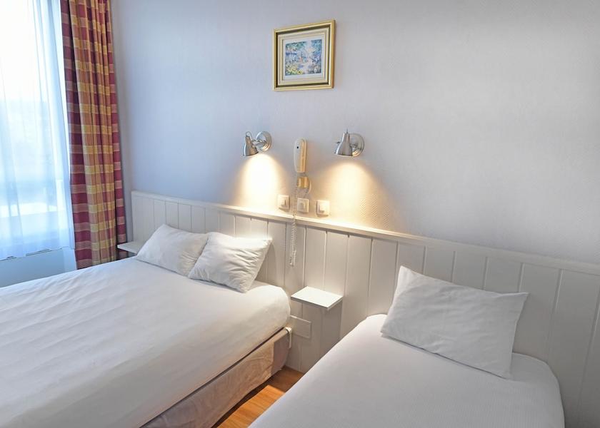 Auvergne-Rhone-Alpes Clermont-Ferrand Room