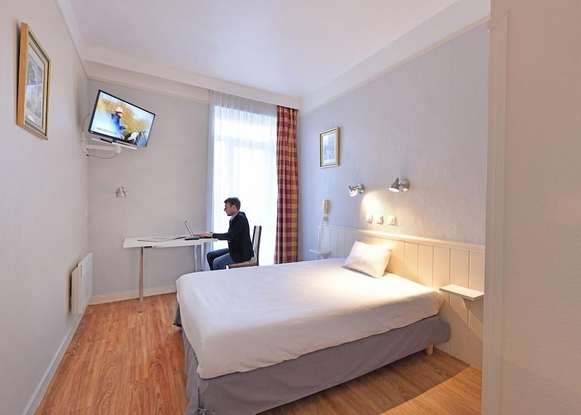 Auvergne-Rhone-Alpes Clermont-Ferrand Room