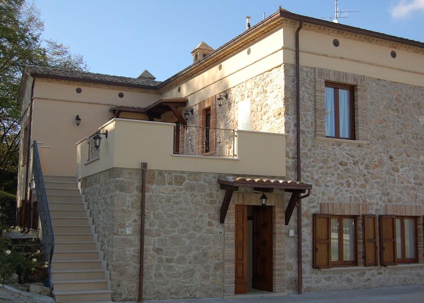 Abruzzo Roccamontepiano Entrance