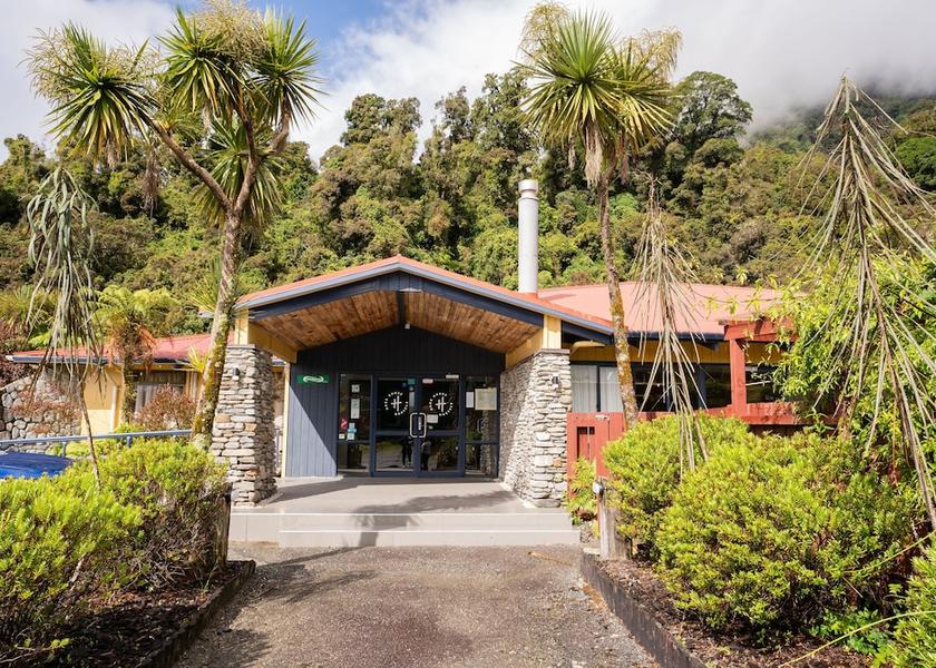 West Coast Franz Josef Glacier Exterior