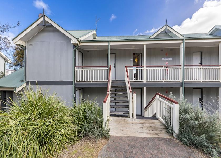 Victoria Melbourne Room