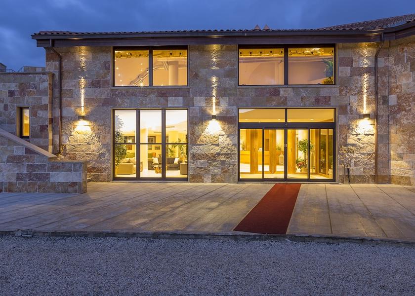 Abruzzo Rivisondoli Property entrance