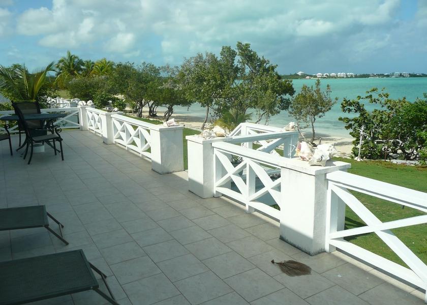 Exuma George Town Exterior Detail