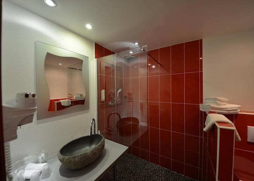 Auvergne-Rhône-Alpes Montlucon Bathroom